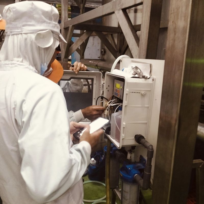 Instalation chlorine analyzer in west Karawang factory plan wings grub using dosing pump Milton Roy, Instalation and trial give result 1.44 until 2.44 mg/l, PCA Hanna Instruments good product chlorine analyzer